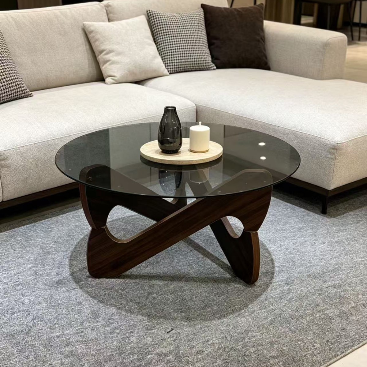 Table basse ronde moderne en verre fumé avec pieds design – Image 2